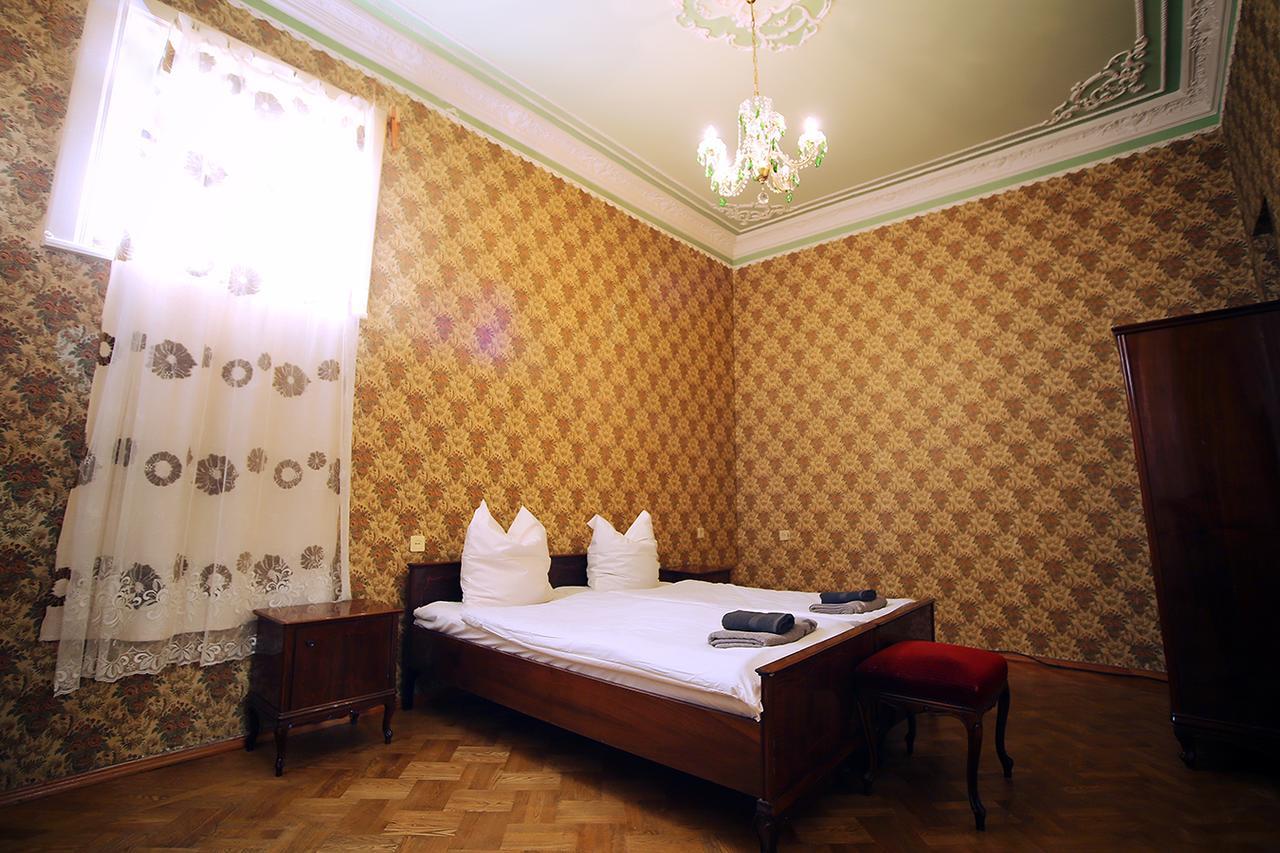 Guest House Old Κουτάισι Εξωτερικό φωτογραφία