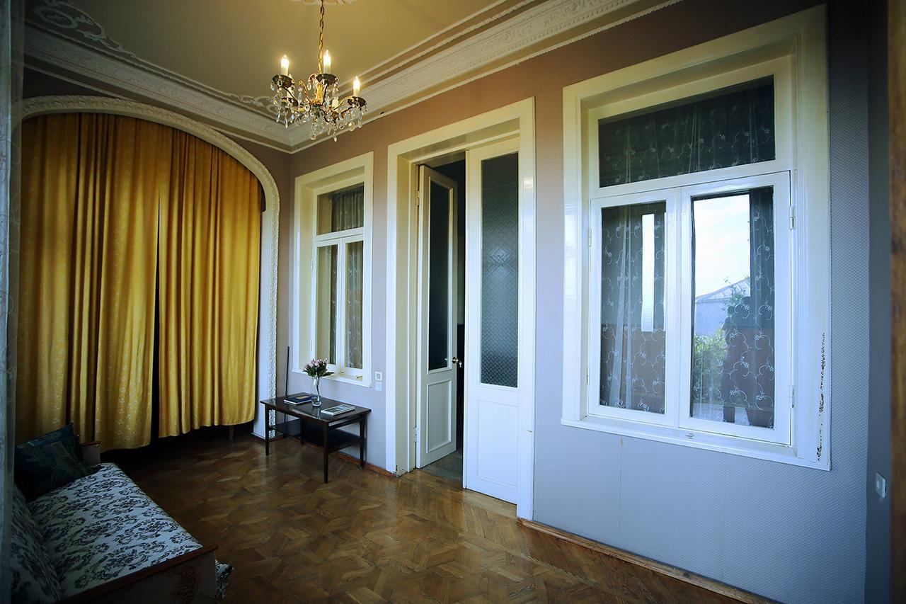 Guest House Old Κουτάισι Εξωτερικό φωτογραφία