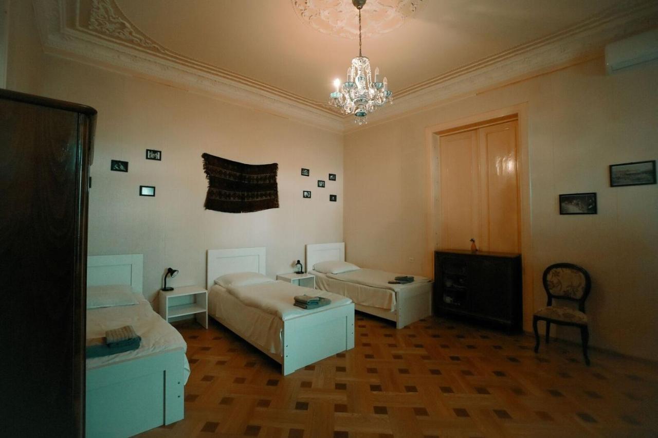 Guest House Old Κουτάισι Εξωτερικό φωτογραφία