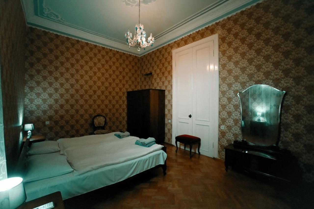 Guest House Old Κουτάισι Εξωτερικό φωτογραφία